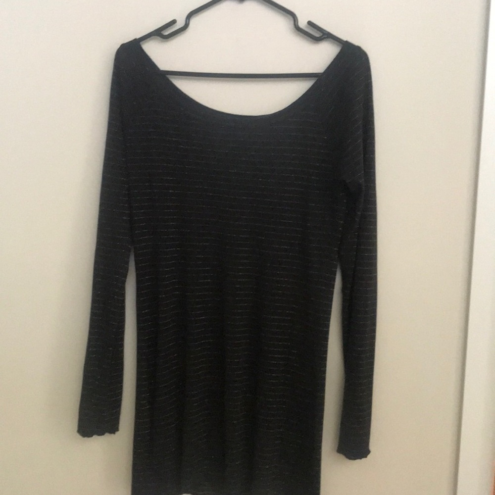 Tunic length lightweight top